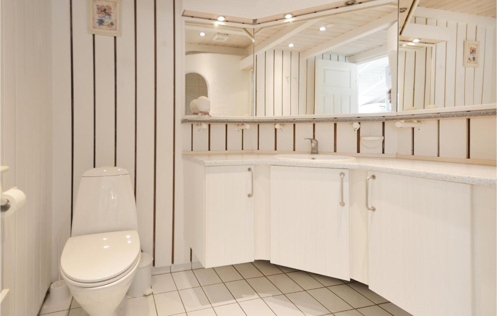 Amazing Home In Ebeltoft With Sauna Exteriör bild