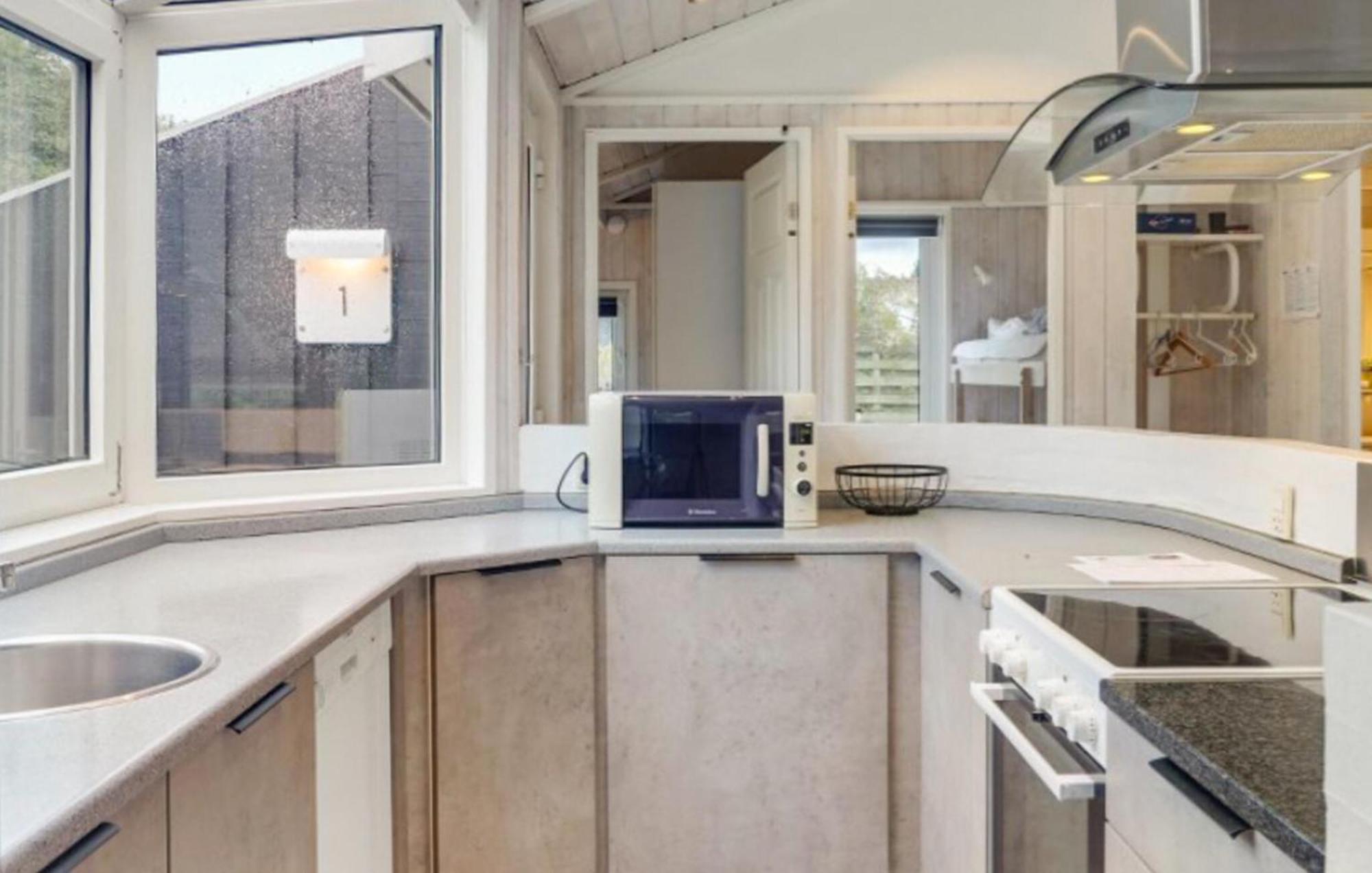 Amazing Home In Ebeltoft With Sauna Exteriör bild